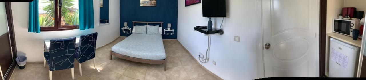 Habitaciones Tia Ela Яйса Екстериор снимка